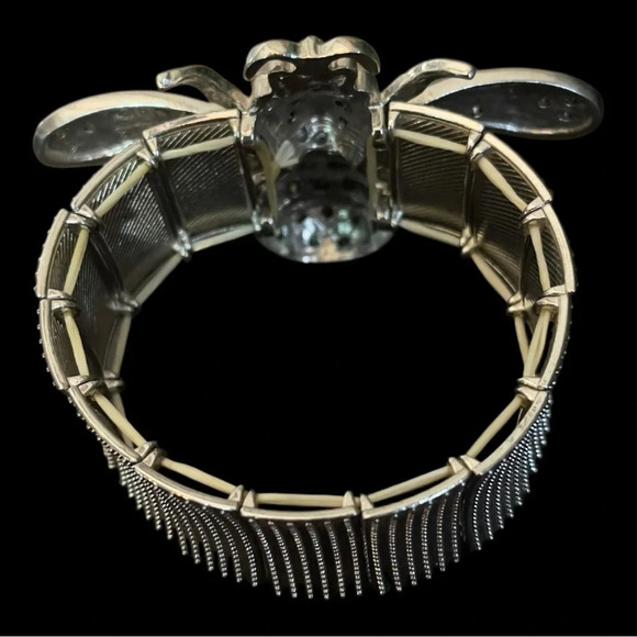 “The Queen Bee Bracelet” - Picture 4 of 9
